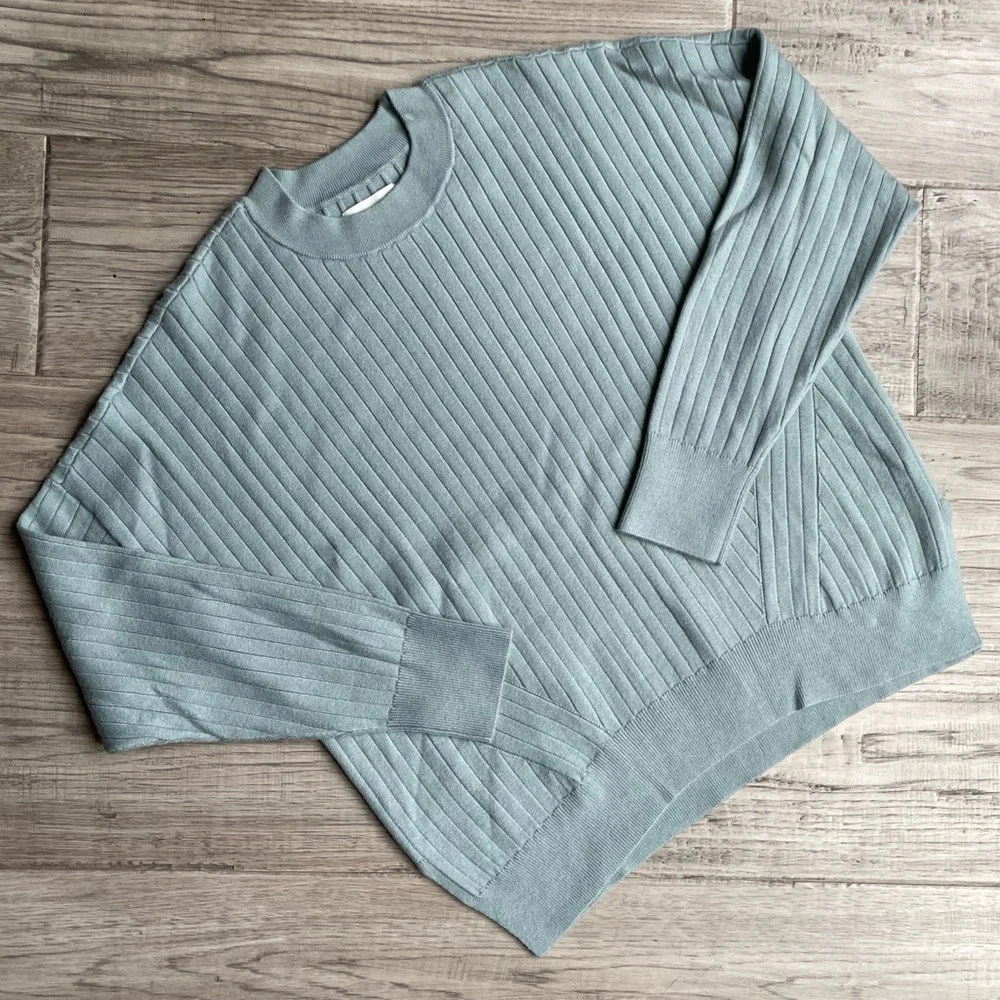 NWT Abercrombie & Fitch Soft Collection Sweater Ribbed Stretchy Long Sleeve SZ L - Picture 2 of 15